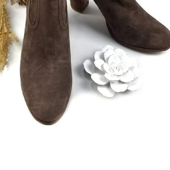 FRYE  Brown Suede Studded Sole Heel Boot 9.5m - Picture 3 of 8